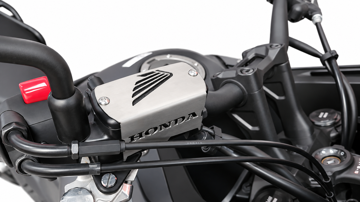 PROTECTOR BOMBA FRENO DELANTERO HONDA NX 500