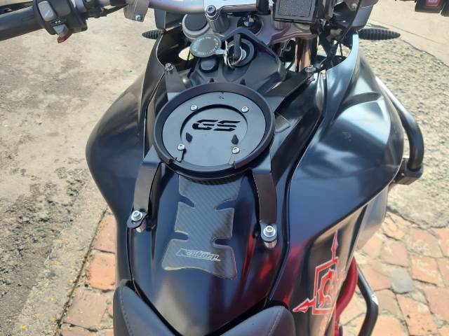 F700GSBTB - BASE PARA TANK BAG