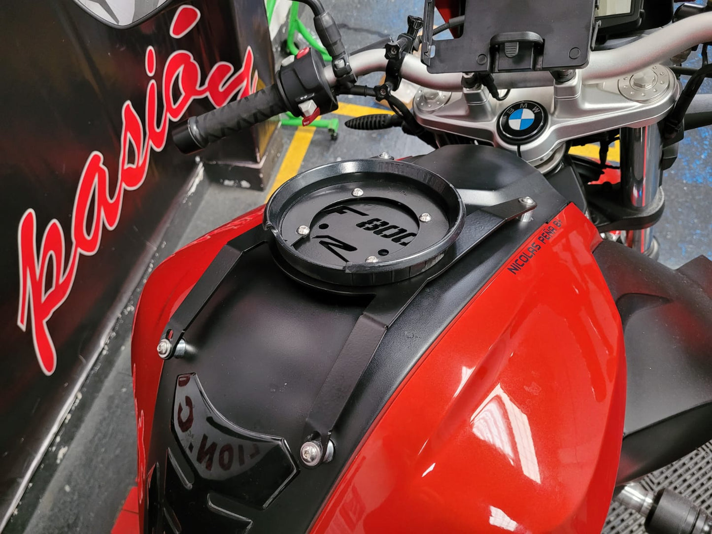 F800RBTB - BASE PARA TANK BAG