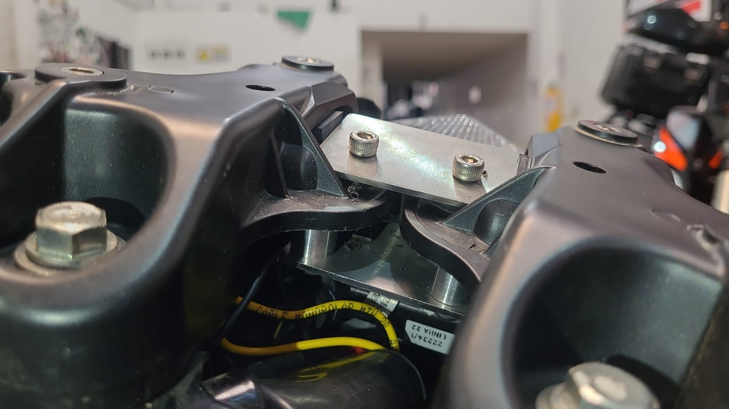 XRE3RF - REFUERZO FENDER