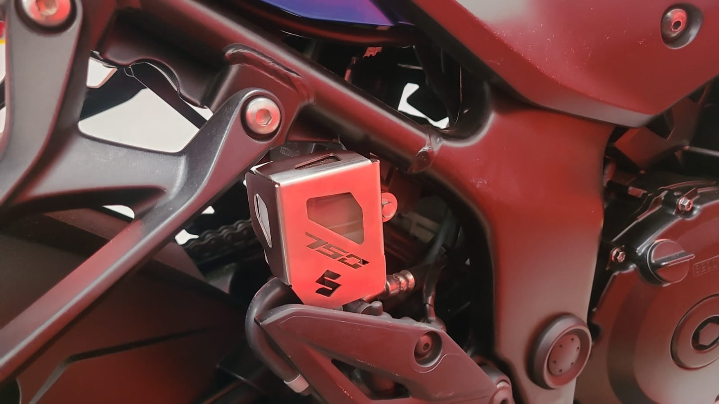 GSXS7PRFT - PROTECTOR RECIPIENTE FRENO TRASERO
