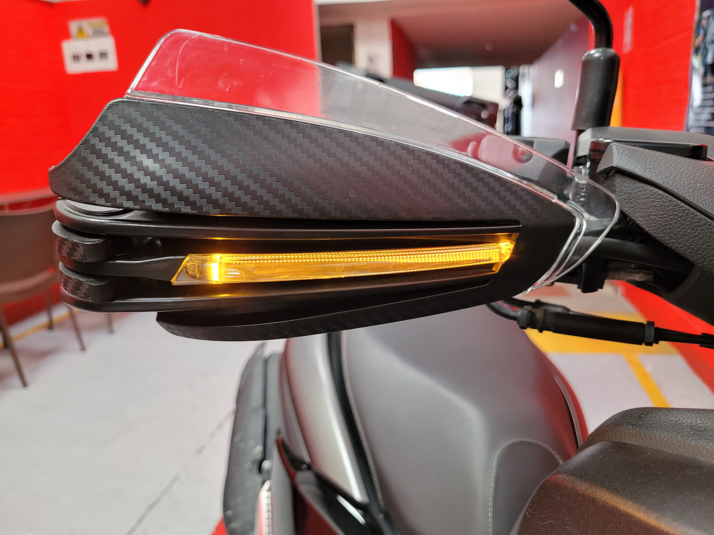 IMP0124 - HAND SAVERS SCOOTERS