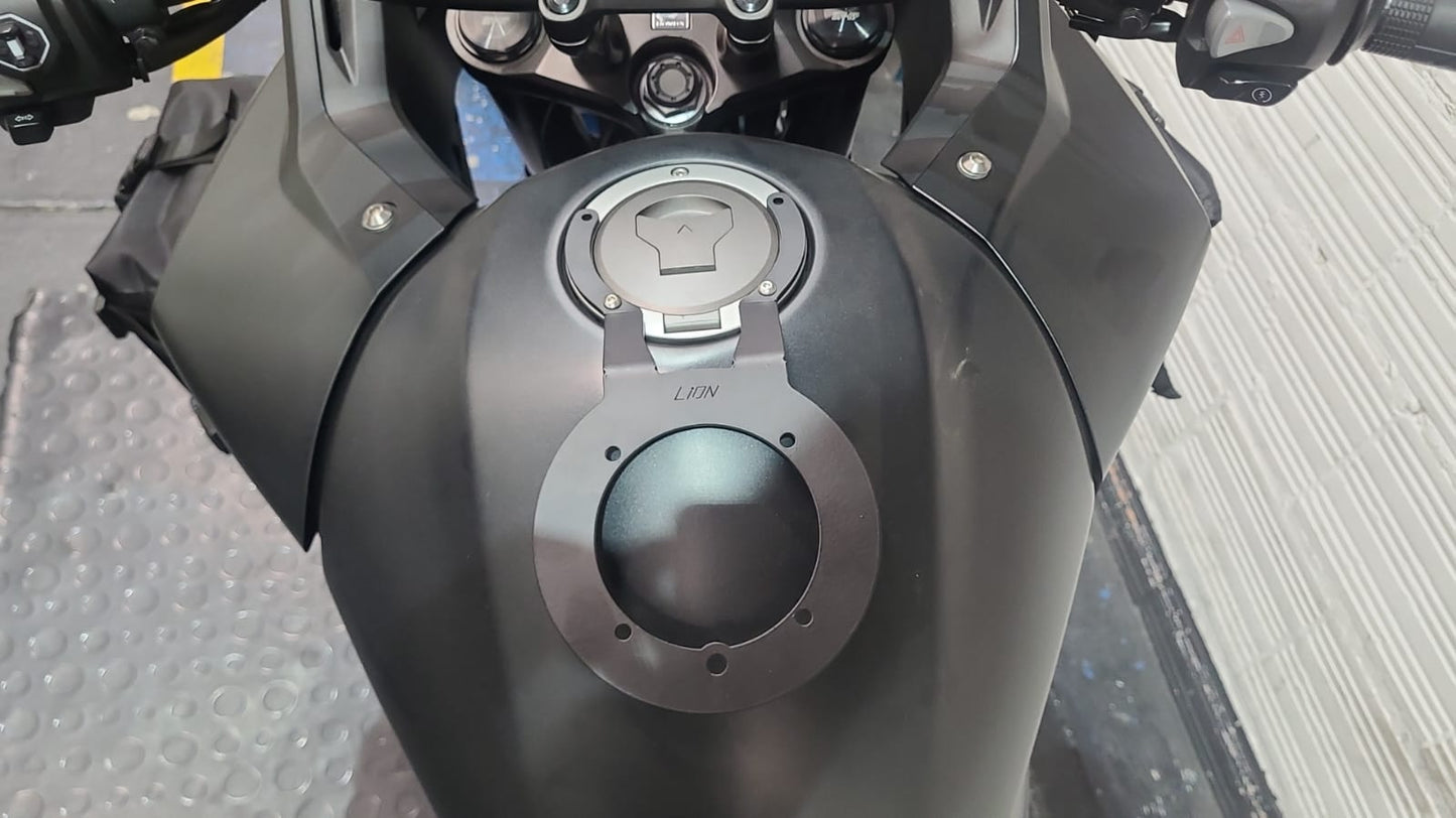 XRE3BTB - BASE PARA TANK BAG