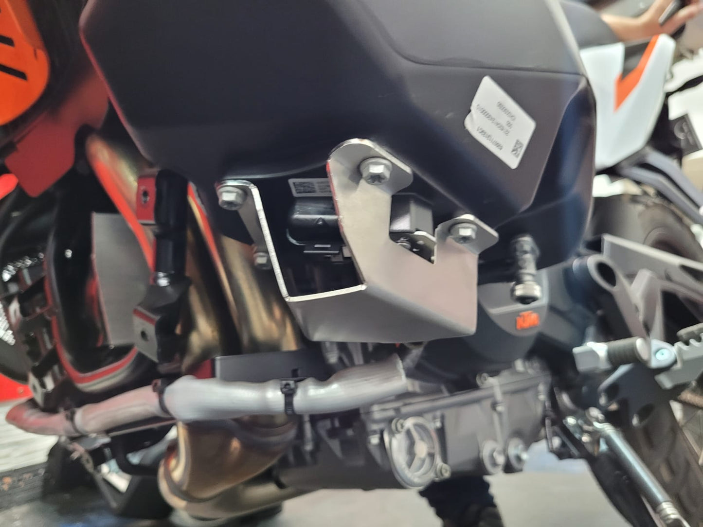 PETROL ELBOW PROTECTOR