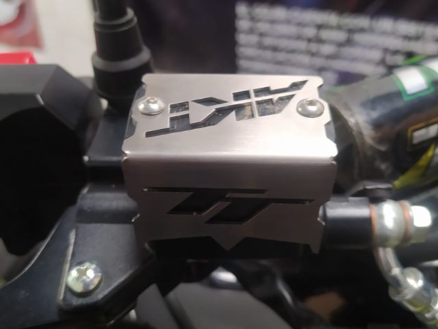 LUXURY FRONT BRAKE MASTER