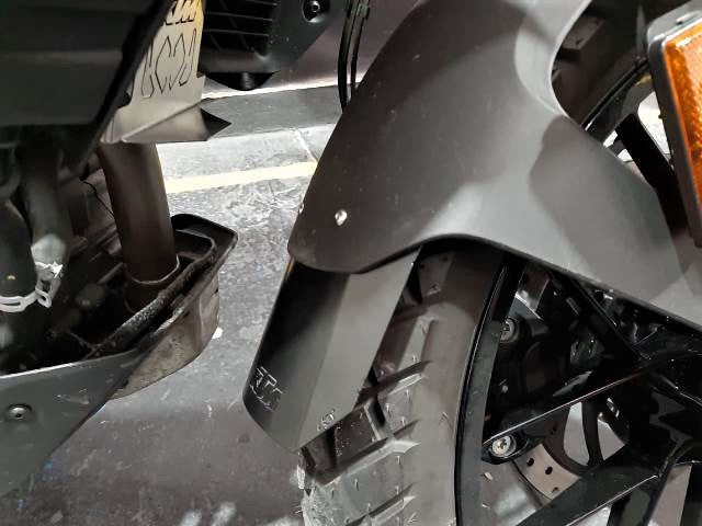 FRONT FENDER EXTENDER