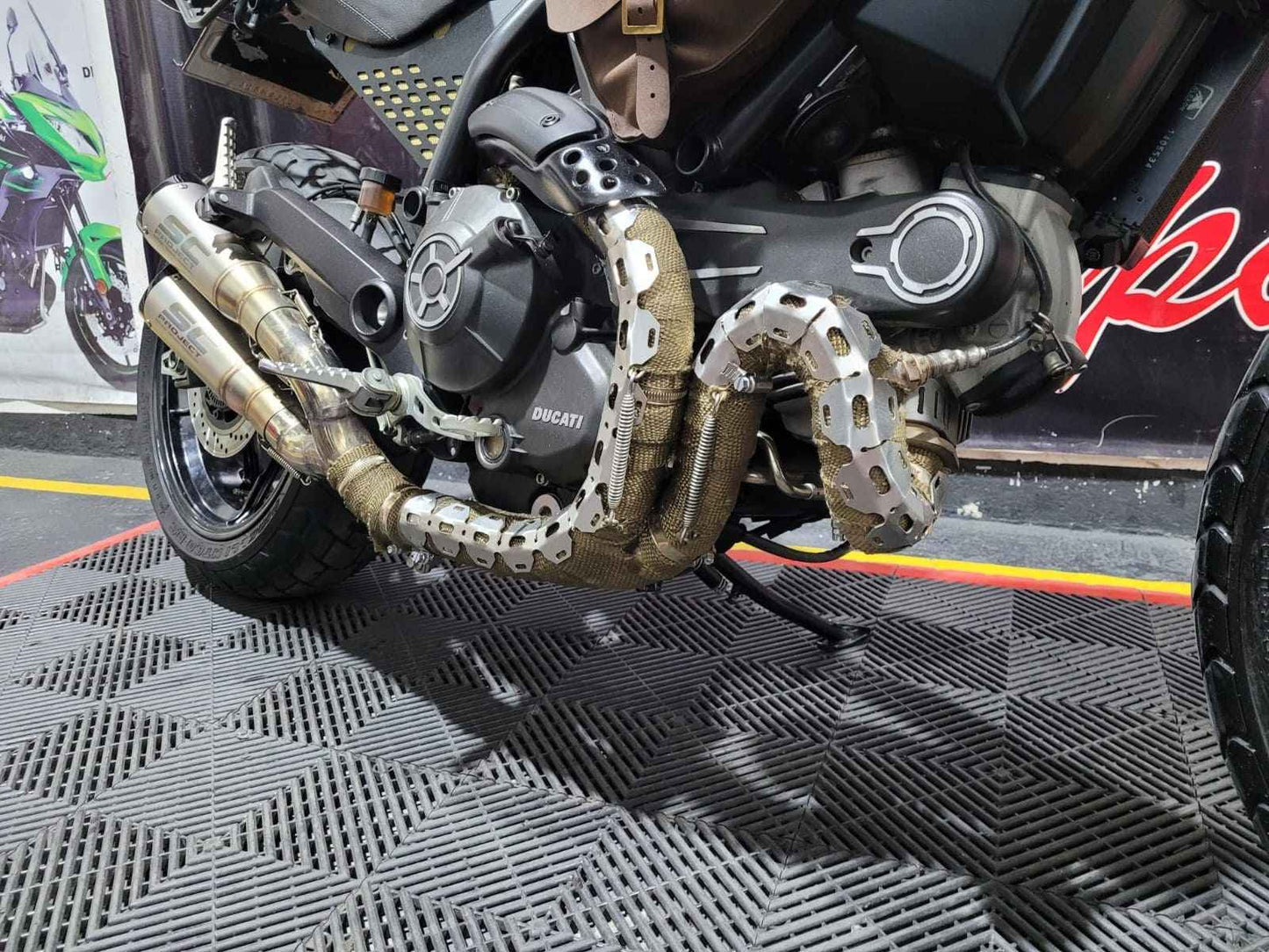 ACC14 - PROTECTOR TUBOS DE ESCAPE