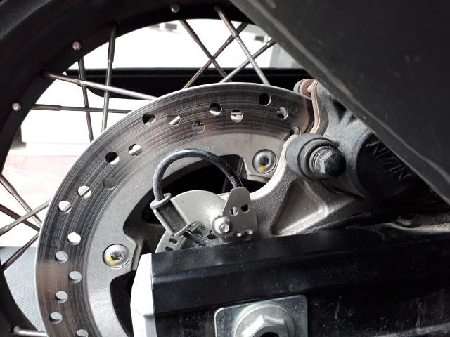 AT650PS - PROTECTORES SENSORES ABS SUZUKI VSTROM 650 AT/XT