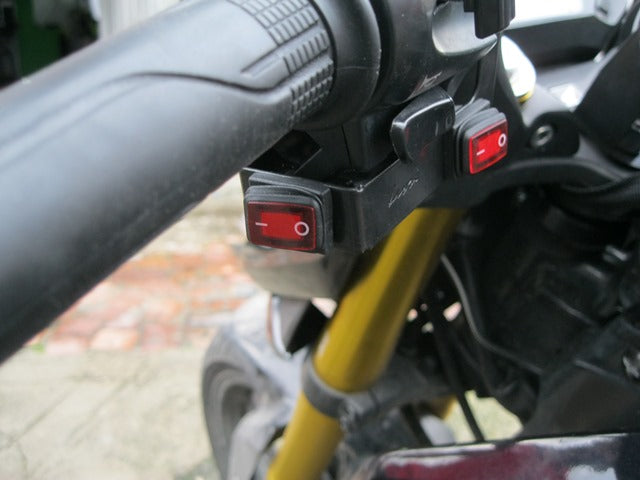 CB190BO - BOTONERA 2 PUESTOS LED
