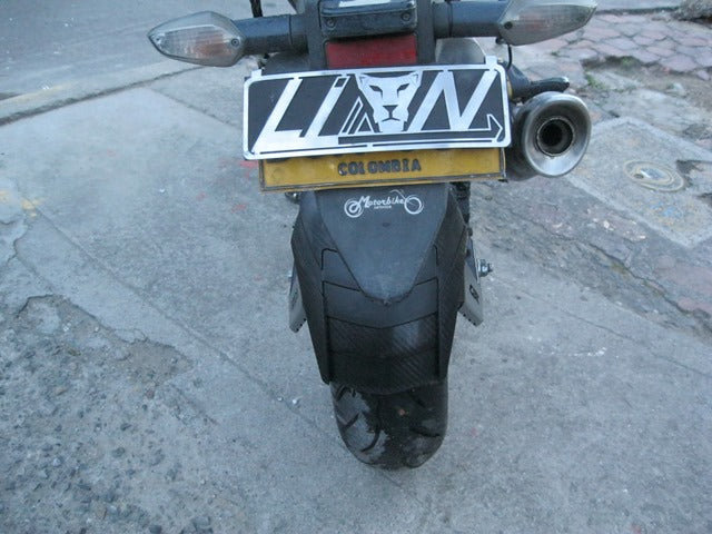 CBR250GF - GUARDABARROS FLOTANTE