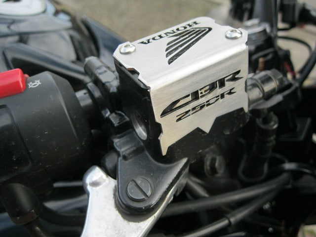 CBR250LBF - LUJO BOMBA FRENO DELANTERO
