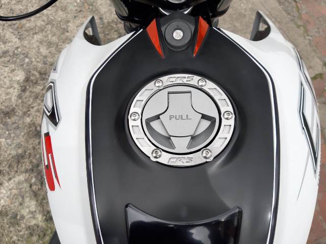 CR5PTT - PROTECTOR TAPA DE TANQUE AKT CR5 180 - 200