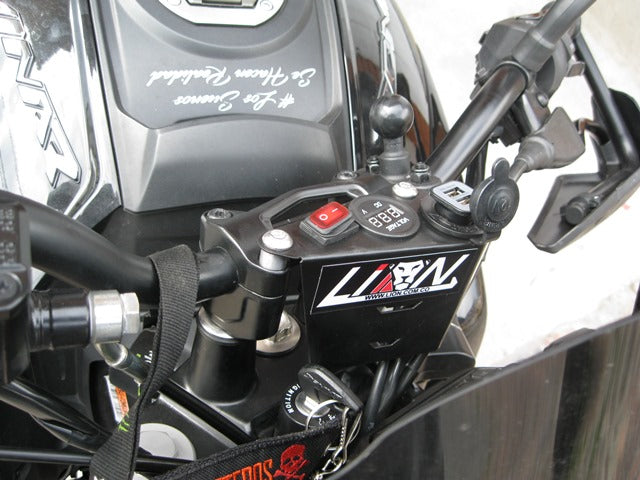 DOM4KCV - KIT CARGADOR Y VOLTIMETRO