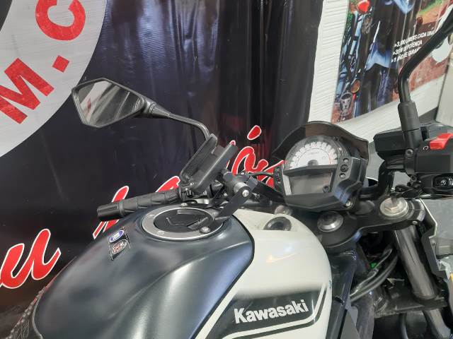 BASE FOR GPS-CELLULAR