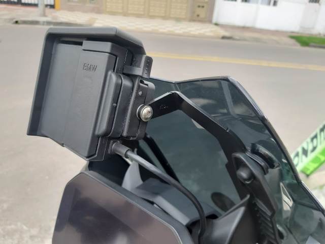F750GSBG - BASE PARA GPS-CELULAR