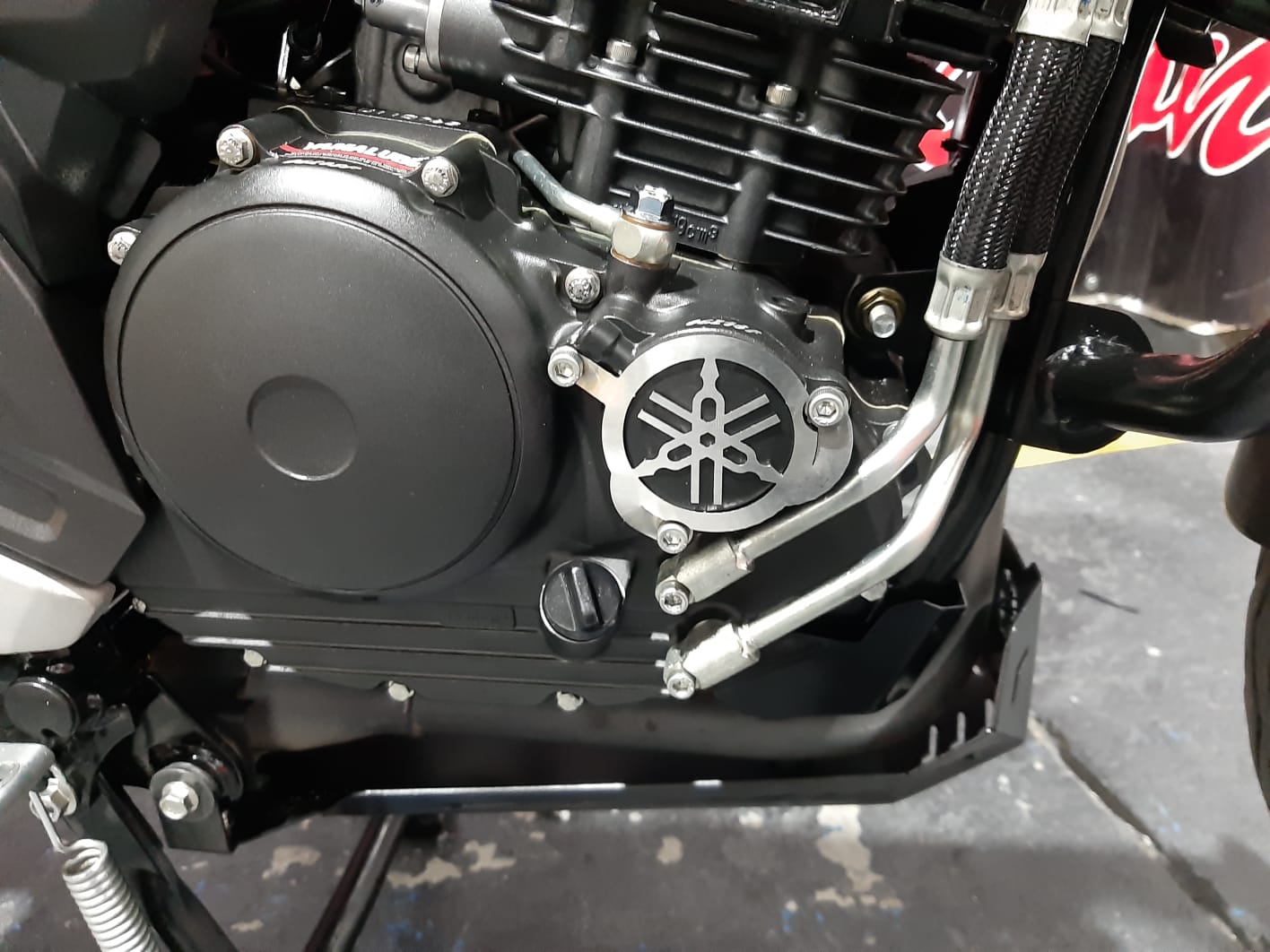 FZ25LTFA - LUJO TAPA FILTRO ACEITE FZ-25