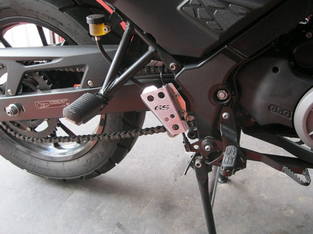 REAR BRAKE PISTON PROTECTOR