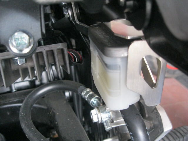 REAR BRAKE CONTAINER PROTECTOR