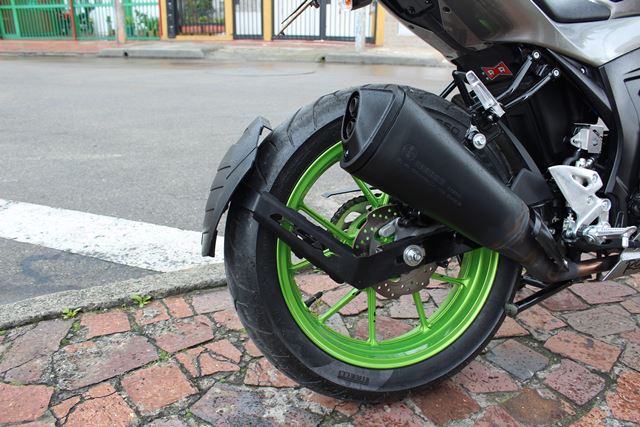 GSXS1GF - GUARDABARROS FLOTANTE