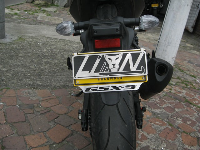 GSXS7PP - PORTA PLACA