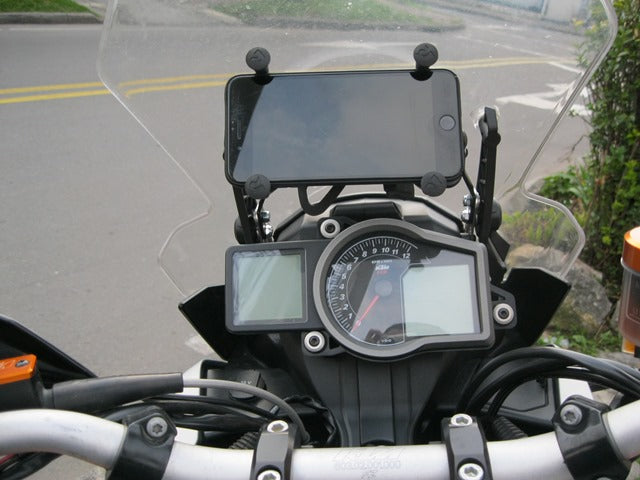 BASE FOR GPS-CELLULAR