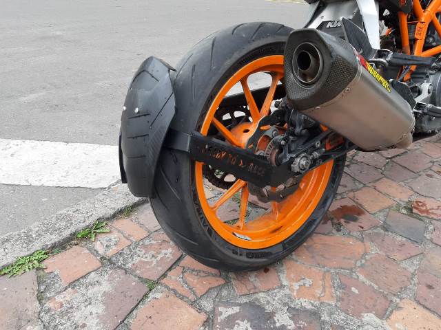 KTM200GF - GUARDABARROS FLOTANTE