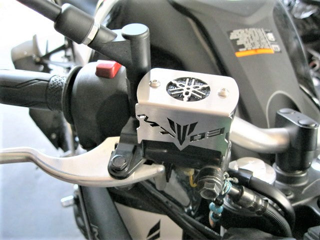 MT03LBFD - LUJO BOMBA FRENO DELANTERO