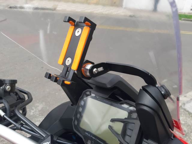 BASE FOR GPS-CELLULAR