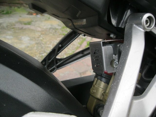 NS200PRFT - PROTECTOR RECIPIENTE FRENO TRASERO