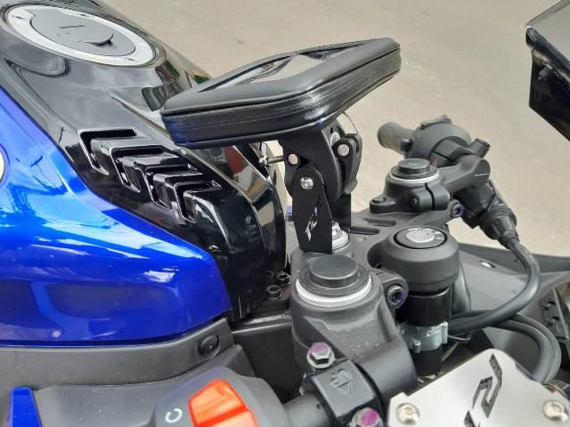 R15BG - BASE PARA GPS-CELULAR