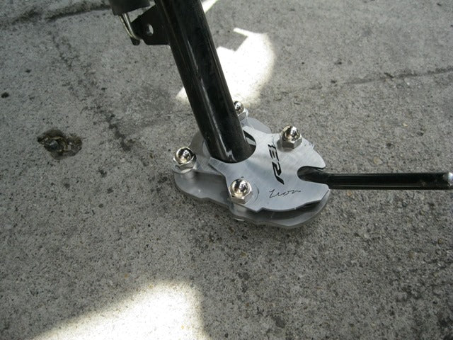 R3BP - BASE PATA LATERAL YAMAHA R3