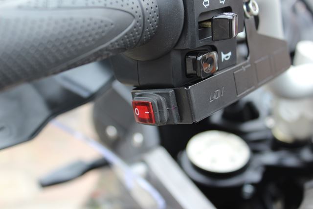 TRK502BO - BOTONERA 2 PUESTOS LED