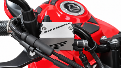 PROTECTOR BOMBA FRENO DELANTERO HONDA TWISTER 250/300
