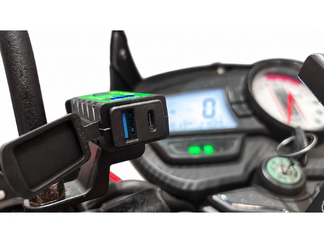 CARGADOR Y VOLTIMETRO INTEGRADO