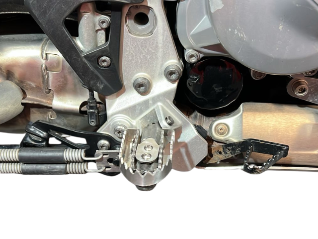 EXTENSOR POSAPIES BMW  G310GS - F750GS - F850GS