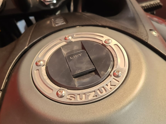 PROTECTOR TAPA DE TANQUE SUZUKI GSR 600/GSX-S 750/INAZUMA/VSTROM 650 ABS/AT/XT