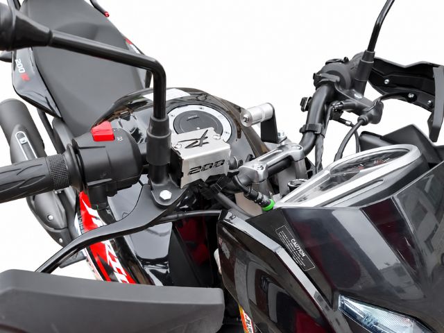 LUJO BOMBA FRENO DELANTERO