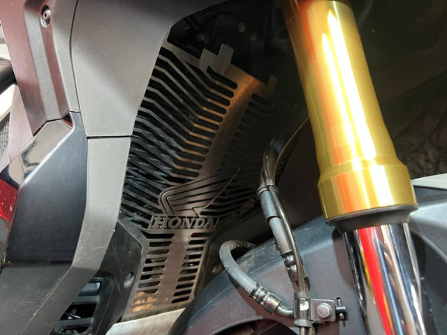 PROTECTOR RADIADOR COMPLETO XADV750