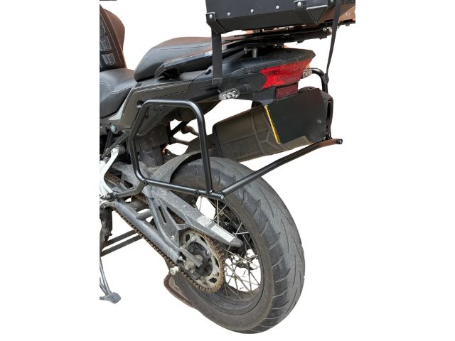 HERRAJE LATERAL BENELLI TRK 502 - 502X