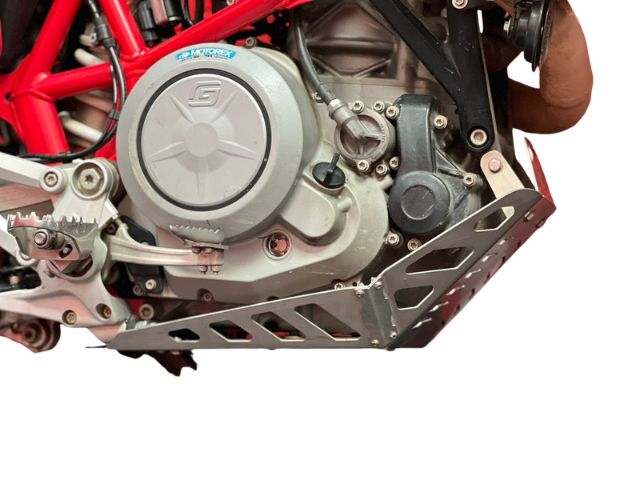ENGINE PROTECTOR