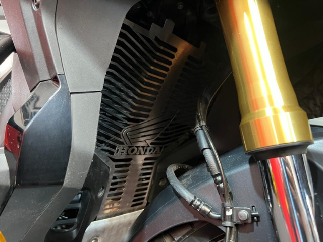 PROTECTOR RADIADOR COMPLETO XADV750
