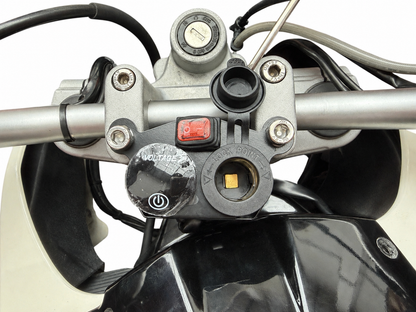 CHARGER AND VOLTMETER KIT