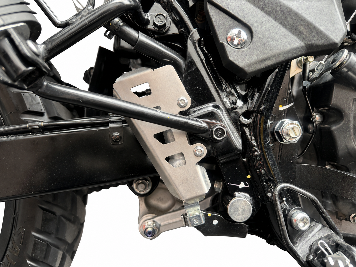 PROTECTOR PISTON FRENO TRASERO TORNADO 300