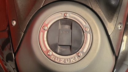 ABS650PTT - PROTECTOR TAPA DE TANQUE SUZUKI GSR 600/GSX-S 750/INAZUMA/VSTROM 650 ABS/AT/XT