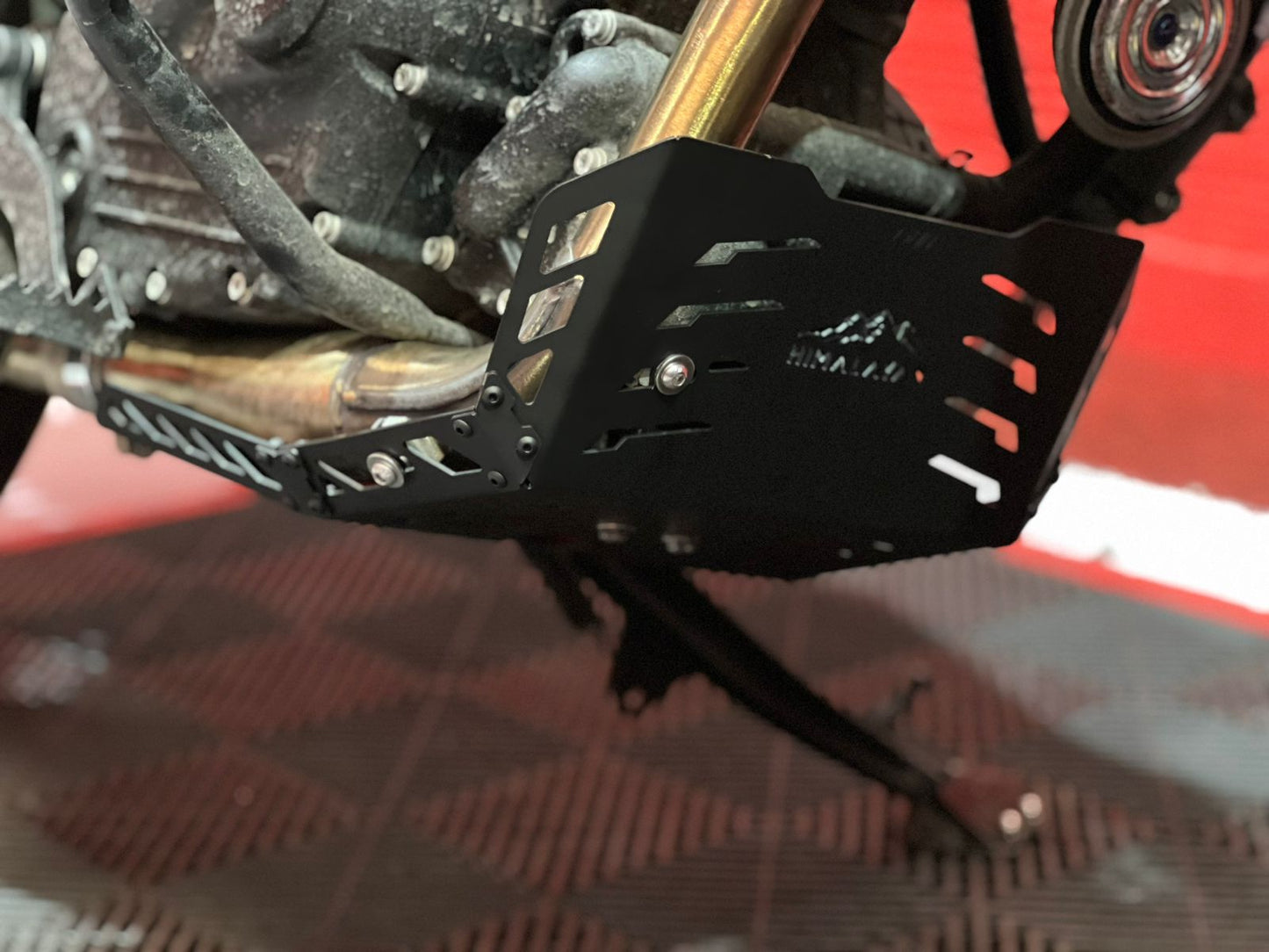ENGINE PROTECTOR