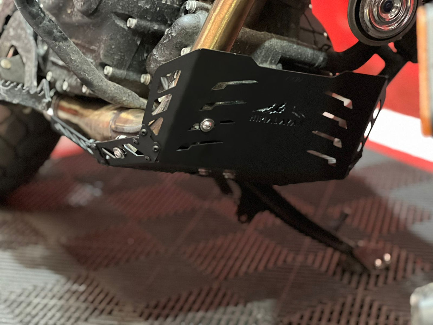 ENGINE PROTECTOR
