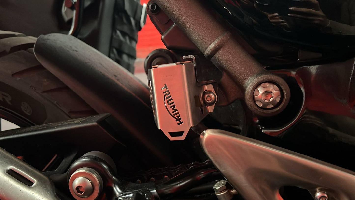 SCRAMTPRFT - PROTECTOR RECIPIENTE FRENO TRASERO