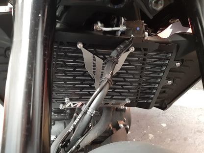 MT03PR4 - PROTECTOR RADIADOR ALTO RELIEVE