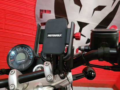 PN0861 - PORTA CELULAR ALUMINIO REGULABLE CON CARGADOR USB