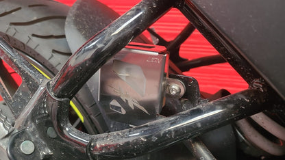 GIXPRFT - PROTECTOR RECIPIENTE FRENO TRASERO GIXXER 150 - 200